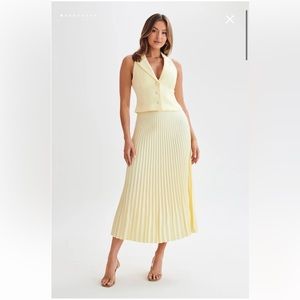 MESHKI NWT TWYLA Pleated Suiting Maxi Skirt - Lemon Yellow XXS Size 0